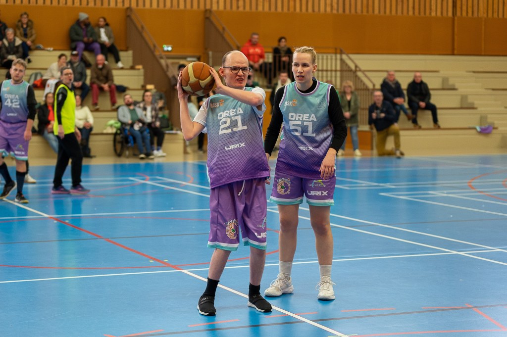 Agathe et David en pleine action de tir.