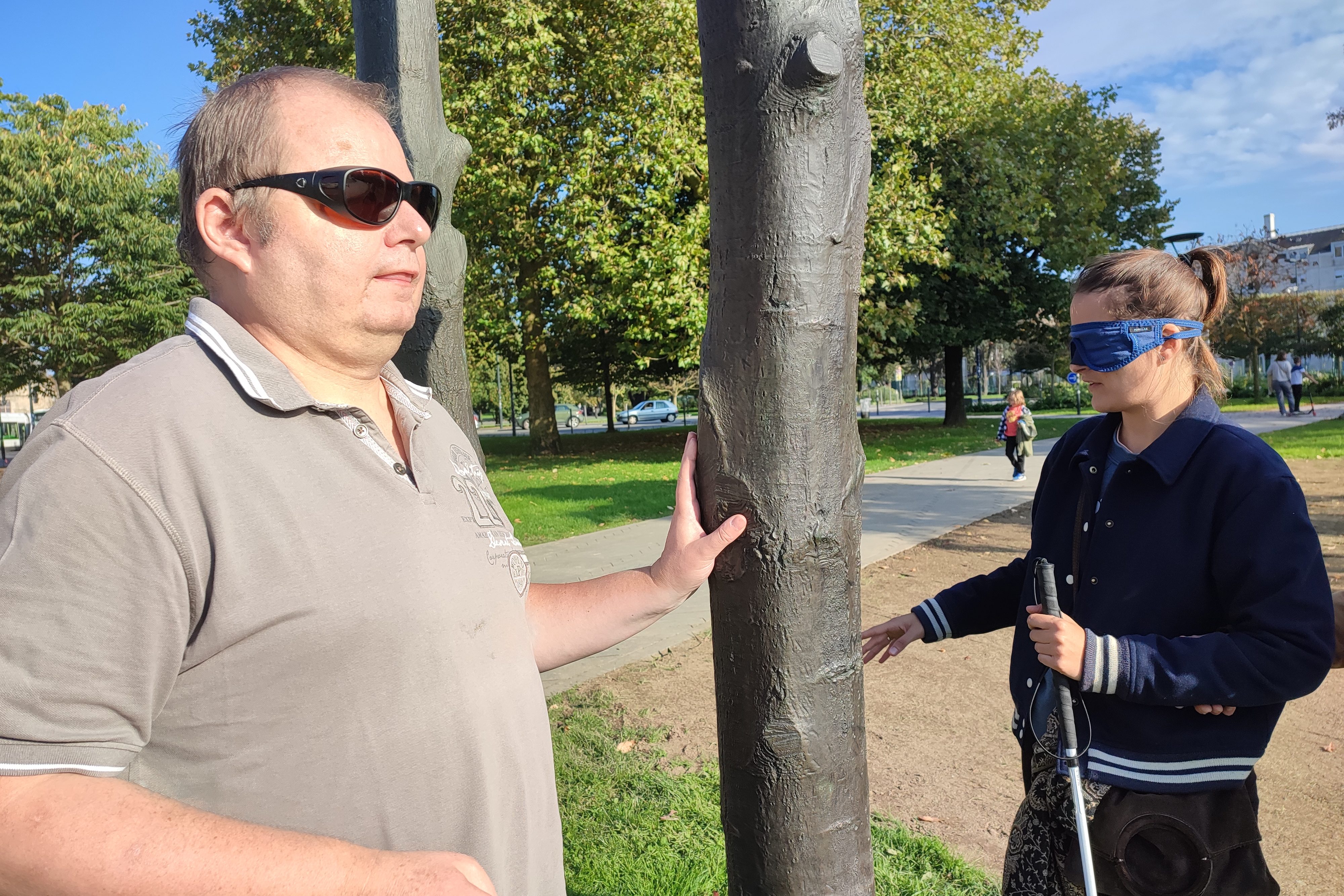 Anthony en sensibilisation au handicap visuel pour le Voyage à Nantes.